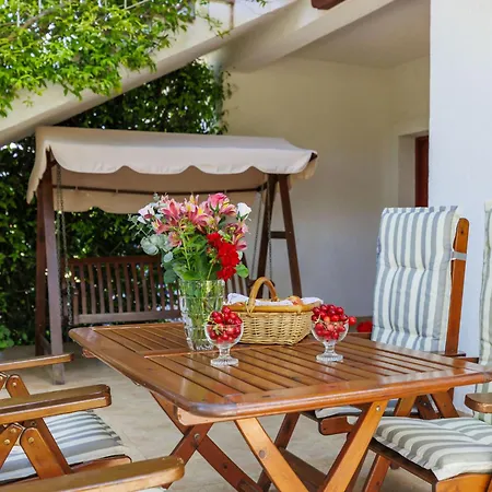 Διαμέρισμα Ivan & Tina - Roj455 By Interhome *