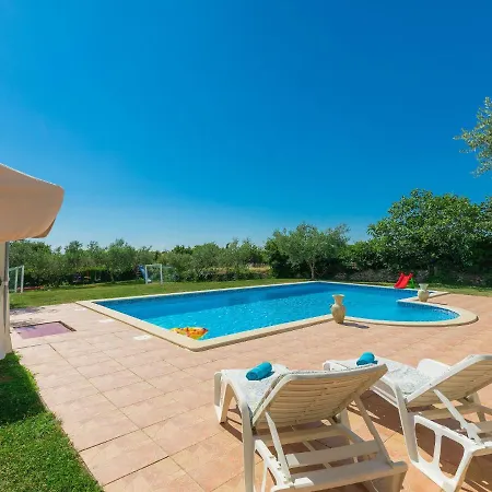 Ivan & Tina - Roj455 By Interhome * Kanfanar