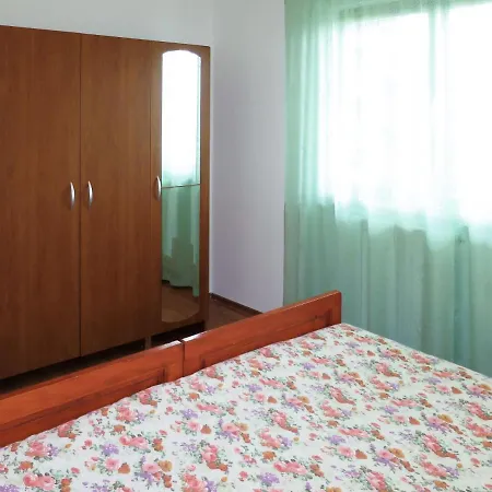 Ivan & Tina - Roj455 By Interhome