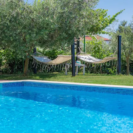 Apartment Ivan & Tina - Roj455 By Interhome *