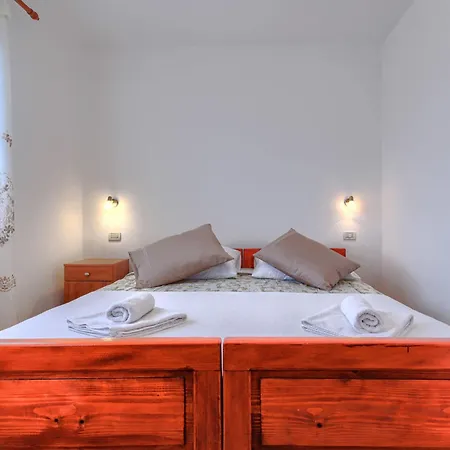 Ivan & Tina-1 By Interhome
