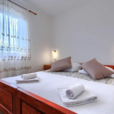 Ivan & Tina - Roj455 By Interhome Apartment *